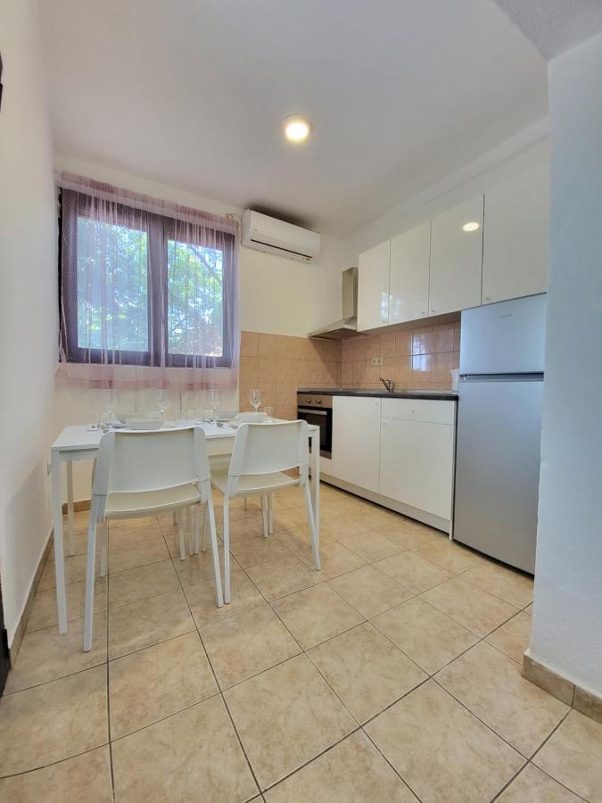 Apartment M&M อิโมตสกี ภายนอก รูปภาพ